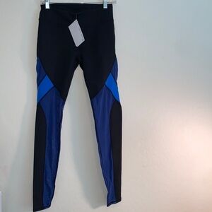 FABLETICS BRAND WITH TAGS SIZE SMALL LEGGINGS